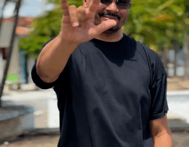 Hoje celebramos o Dia Internacional da Língua de Sinais