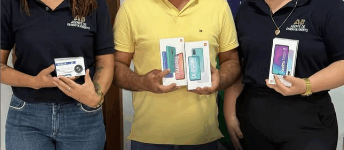 A Sala do Empreendedor recebeu a doação de celulares e webcam