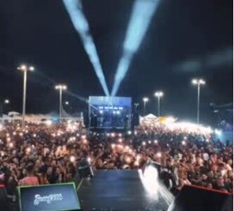 Obrigado a cada pessoa que esteve presente, cantou, curtiu e viveu esse momento com a gente.