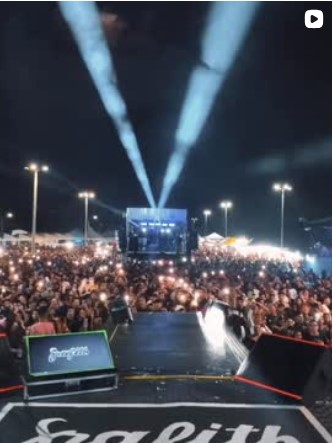 Obrigado a cada pessoa que esteve presente, cantou, curtiu e viveu esse momento com a gente.