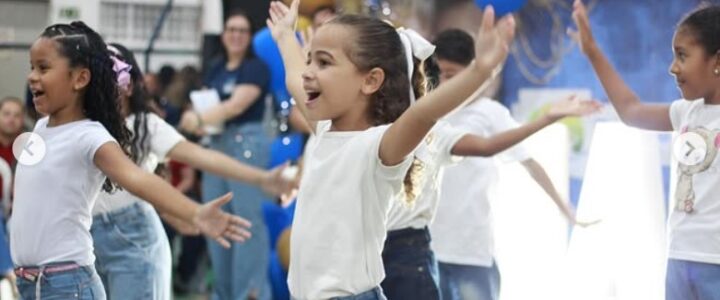 Uma linda tarde de celebração, emoção e muitos sorrisos! Uma linda tarde de celebração, emoção e muitos sorrisos!